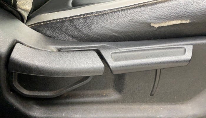 2021 Hyundai VENUE SX 1.0 TURBO, Petrol, Manual, 60,771 km, Driver Side Adjustment Panel