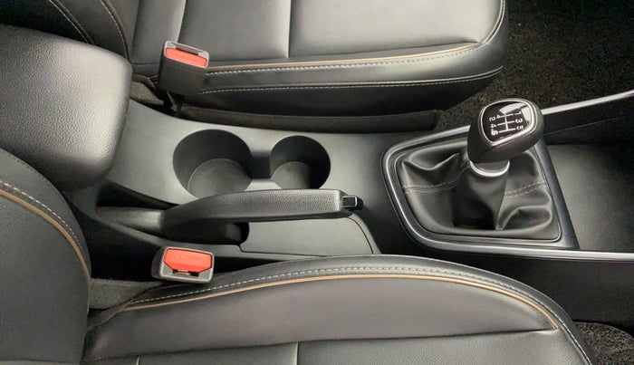 2021 Hyundai NEW I20 SPORTZ 1.0T GDI IMT, Petrol, Manual, 77,626 km, Gear Lever