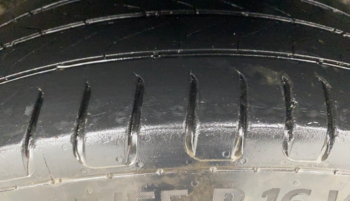 2021 Hyundai NEW I20 SPORTZ 1.0T GDI IMT, Petrol, Manual, 77,626 km, Left Rear Tyre Tread