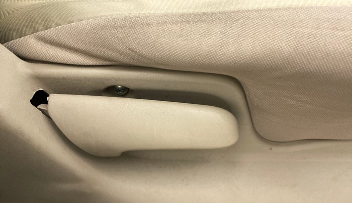 2018 Maruti Ertiga VXI CNG, CNG, Manual, 50,873 km, Driver Side Adjustment Panel