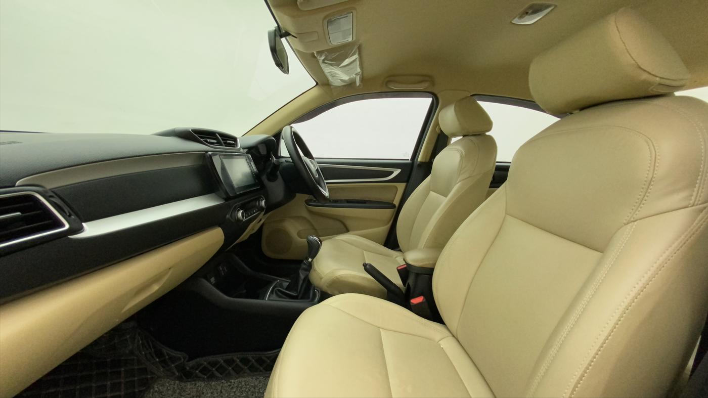 2022 Honda Amaze 1.2L I-VTEC VX, Petrol, Manual, 25,896 km, Right Side Front Door Cabin