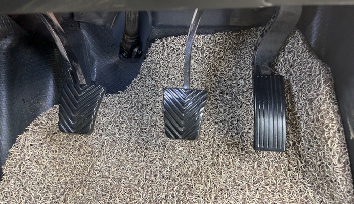 2021 Hyundai VENUE S+ 1.2, Petrol, Manual, 71,178 km, Pedals