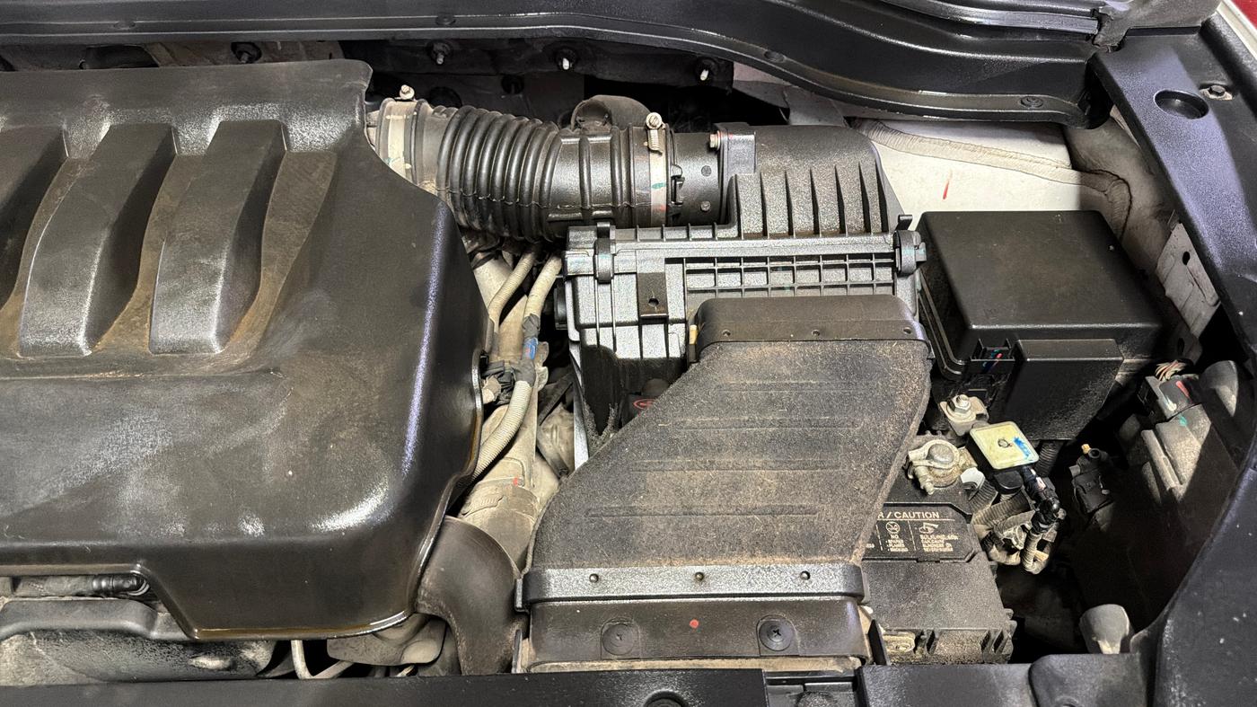 2022 Mahindra XUV700 AX 7 LUXURY P AT 7 STR, Petrol, Automatic, 48,653 km, Engine View - Left