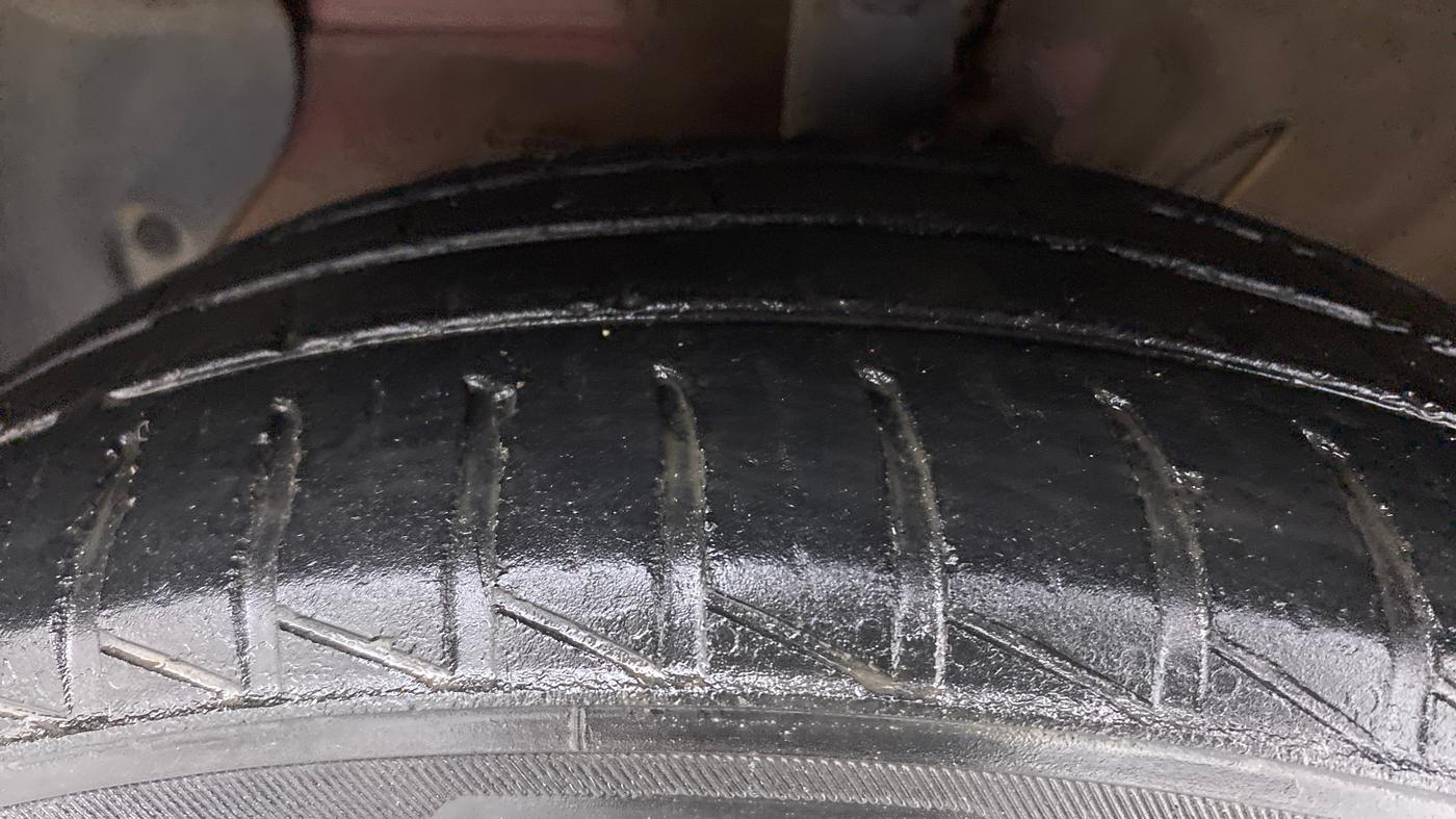 2020 Hyundai GRAND I10 NIOS SPORTZ PETROL, Petrol, Manual, 41,885 km, Left Front Tyre Tread