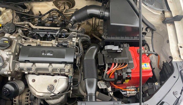 2016 Volkswagen Polo HIGHLINE1.2L, Petrol, Manual, 76,926 km, Engine View - Left