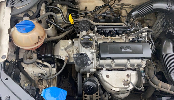 2016 Volkswagen Polo HIGHLINE1.2L, Petrol, Manual, 76,926 km, Engine View - Right