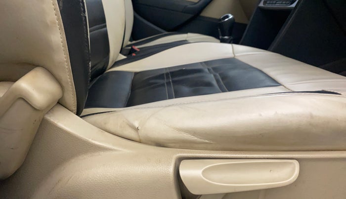 2016 Volkswagen Polo HIGHLINE1.2L, Petrol, Manual, 76,926 km, Driver Side Adjustment Panel