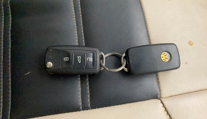 2016 Volkswagen Polo HIGHLINE1.2L, Petrol, Manual, 76,926 km, Key Close Up