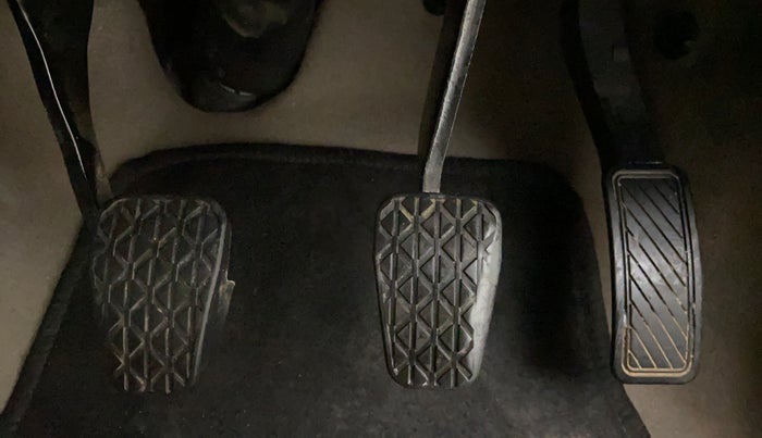 2017 Ford Figo Aspire 1.2 TITANIUM PETROL, Petrol, Manual, 42,832 km, Pedals