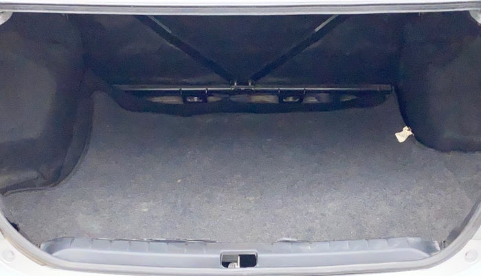 2011 Toyota Etios G, Petrol, Manual, 71,426 km, Boot Inside