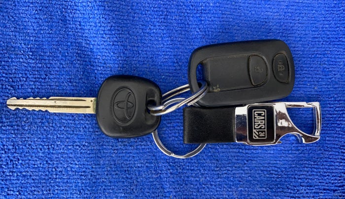 2011 Toyota Etios G, Petrol, Manual, 71,426 km, Key Close Up