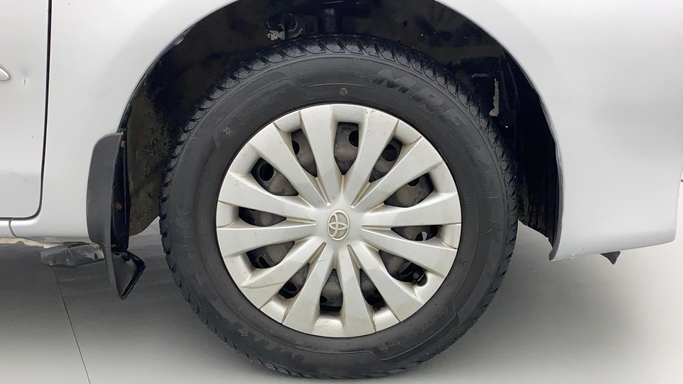 2011 Toyota Etios G, Petrol, Manual, 71,426 km, Right Front Wheel
