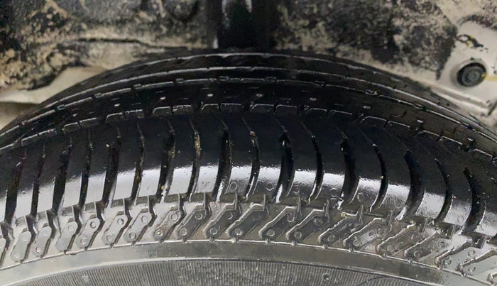 2011 Toyota Etios G, Petrol, Manual, 71,426 km, Right Rear Tyre Tread
