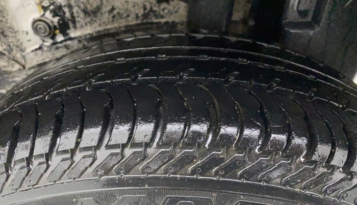 2011 Toyota Etios G, Petrol, Manual, 71,426 km, Left Rear Tyre Tread