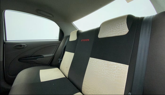 2011 Toyota Etios G, Petrol, Manual, 71,426 km, Right Side Rear Door Cabin