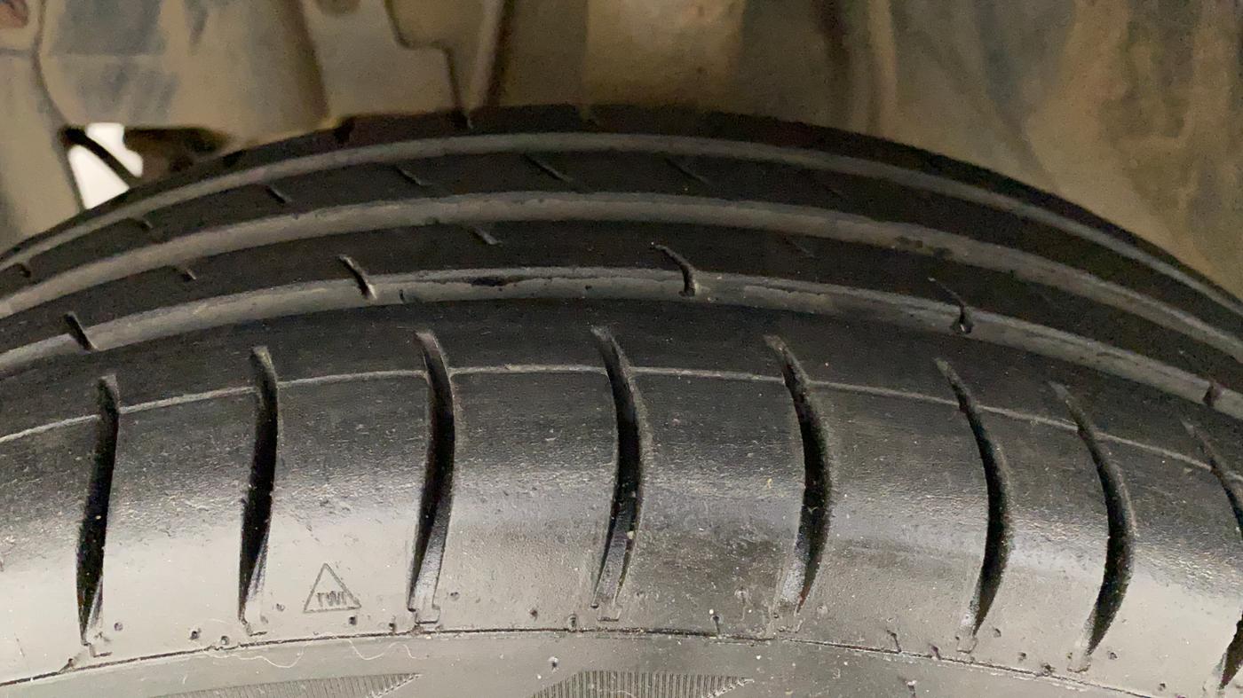 2018 Datsun Go T, Petrol, Manual, 75,254 km, Left Front Tyre Tread