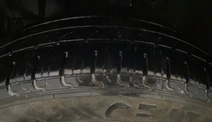 2019 Maruti New Wagon-R VXI 1.2, Petrol, Manual, 75,953 km, Left Front Tyre Tread