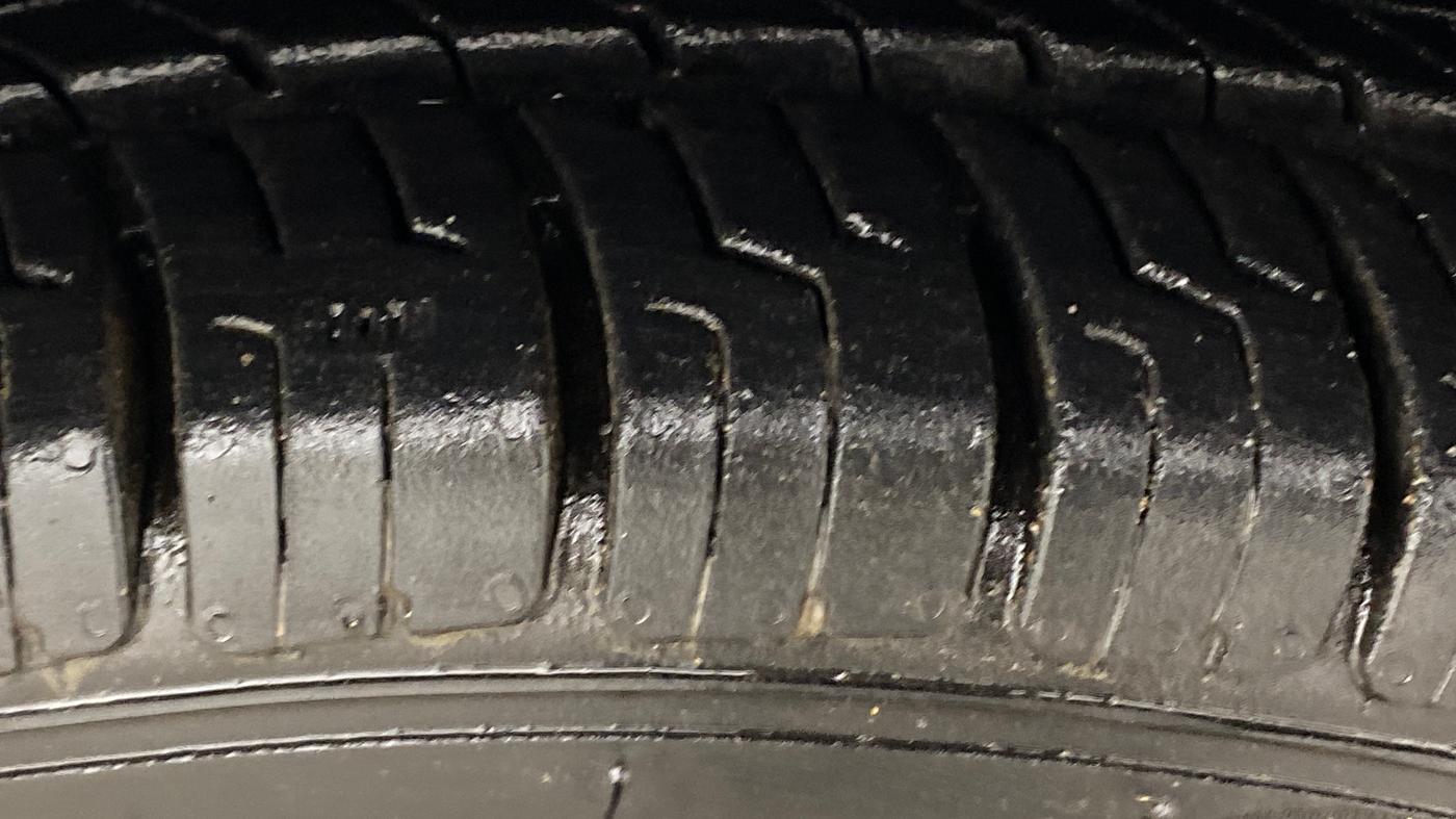 2019 Tata Tiago XM PETROL, Petrol, Manual, 30,358 km, Right Front Tyre Tread