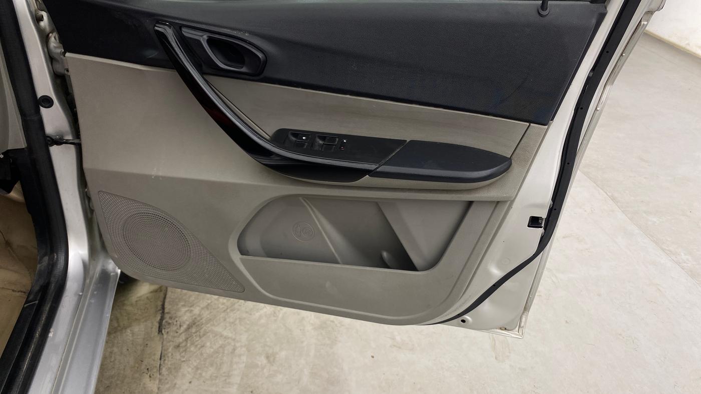 2019 Tata Tiago XM PETROL, Petrol, Manual, 30,358 km, Driver Side Door Panels Control