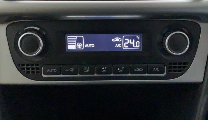 2016 Volkswagen Polo HIGHLINE1.2L, Petrol, Manual, 52,043 km, Automatic Climate Control