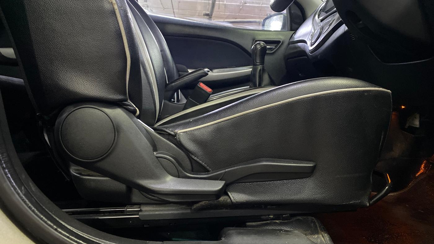 2020 Maruti Baleno ZETA PETROL 1.2, Petrol, Manual, 59,059 km, Driver Side Adjustment Panel