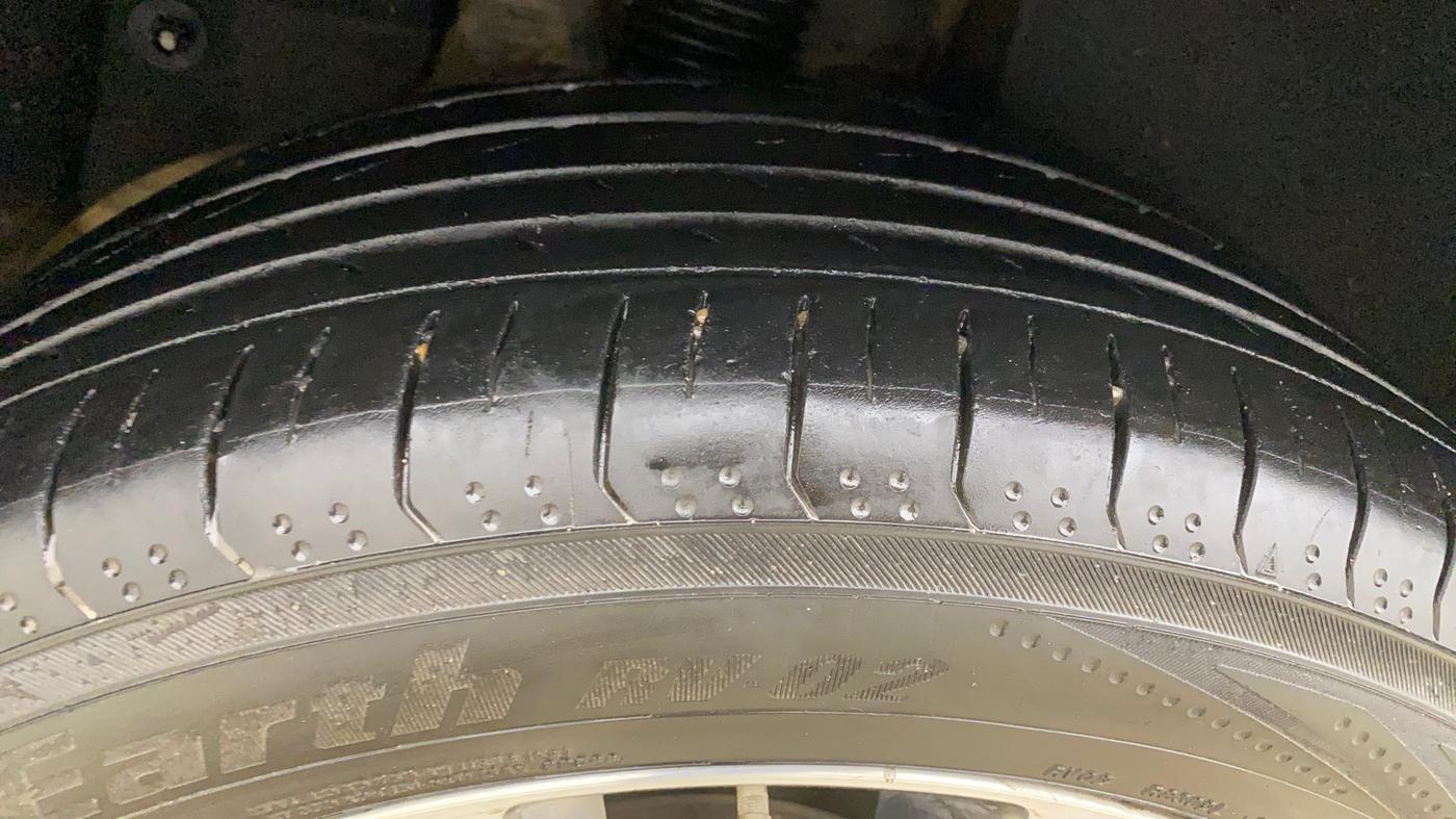 2018 Hyundai Tucson 2WD AT GL DIESEL
, Diesel, Automatic, 1,44,084 km, Right Rear Tyre Tread