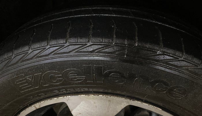 2018 Tata NEXON XZA PLUS PETROL, Petrol, Automatic, 78,263 km, Right Front Tyre Tread