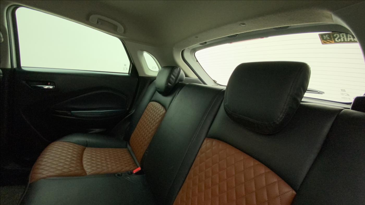 2022 Maruti Baleno ALPHA PETROL 1.2, CNG, Manual, 42,756 km, Right Side Rear Door Cabin