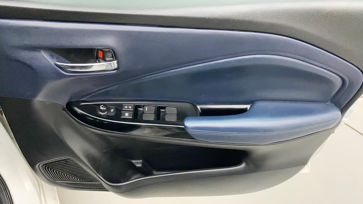 2022 Maruti Baleno ALPHA PETROL 1.2, CNG, Manual, 42,756 km, Driver Side Door Panels Control