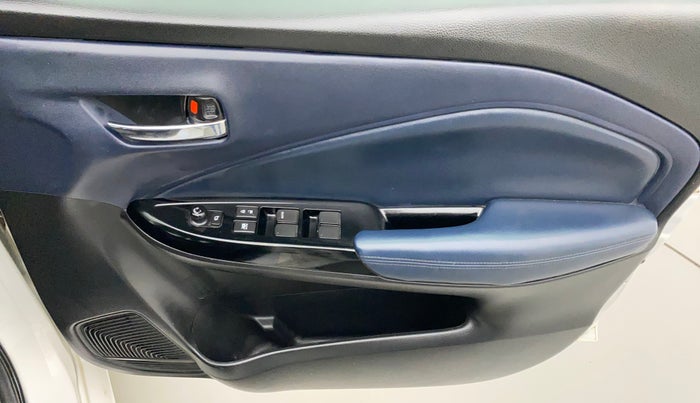 2022 Maruti Baleno ALPHA PETROL 1.2, CNG, Manual, 42,756 km, Driver Side Door Panels Control