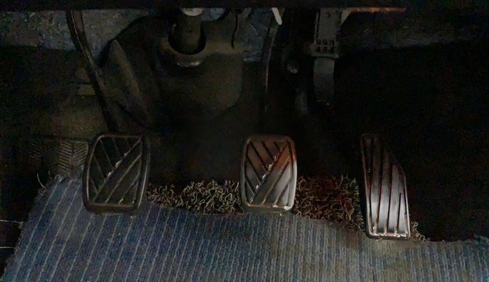 2022 Maruti Baleno ALPHA PETROL 1.2, CNG, Manual, 42,756 km, Pedals
