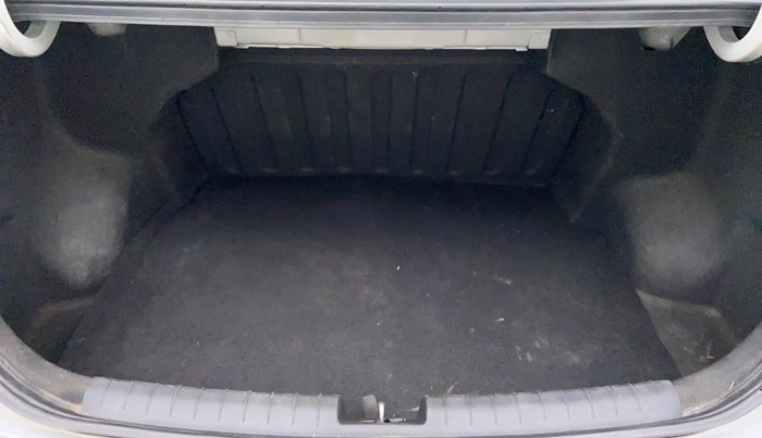 2017 Hyundai Xcent SX 1.2 CRDI, Diesel, Manual, 93,519 km, Boot Inside