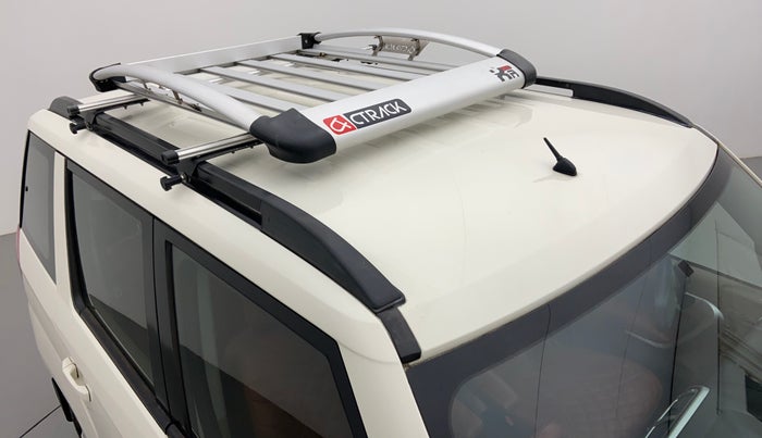 2015 Mahindra TUV300 T8 AT, Diesel, Automatic, 97,757 km, Roof/Moonroof