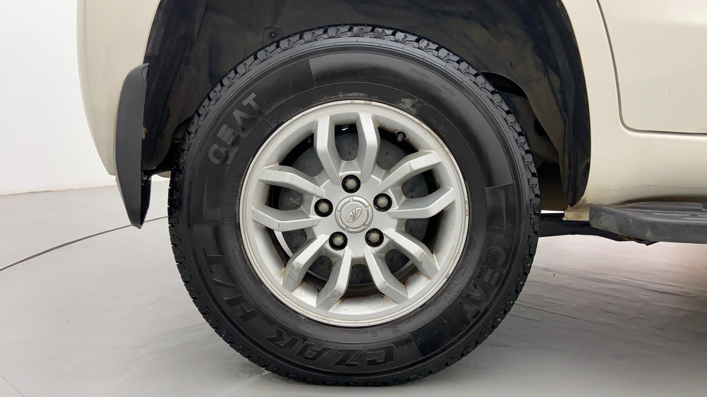 2015 Mahindra TUV300 T8 AT, Diesel, Automatic, 97,757 km, Right Rear Wheel