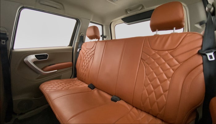 2015 Mahindra TUV300 T8 AT, Diesel, Automatic, 97,757 km, Right Side Rear Door Cabin View