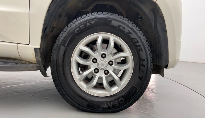 2015 Mahindra TUV300 T8 AT, Diesel, Automatic, 97,757 km, Right Front Wheel