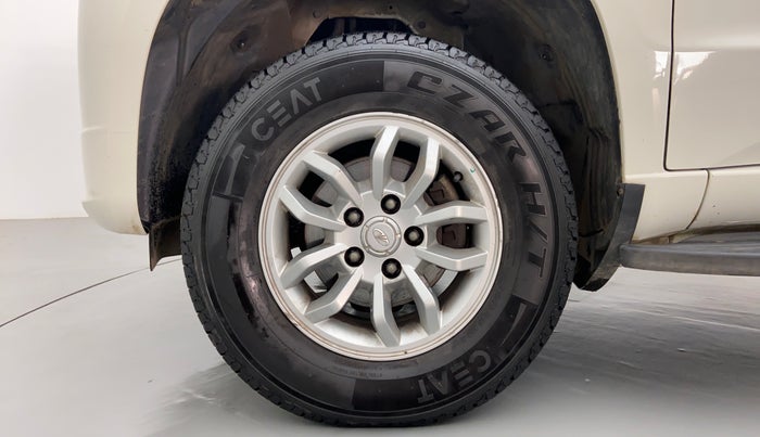 2015 Mahindra TUV300 T8 AT, Diesel, Automatic, 97,757 km, Left Front Wheel