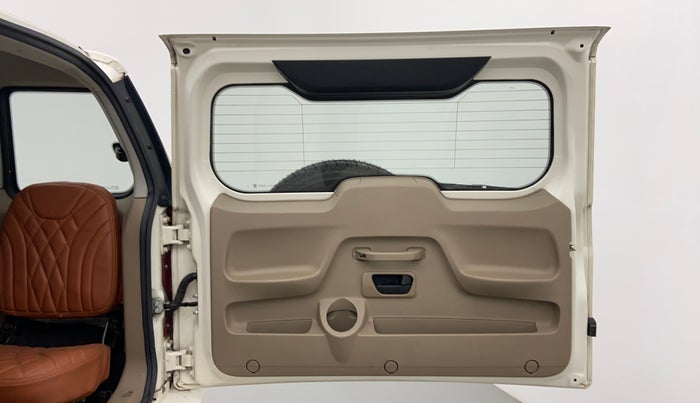 2015 Mahindra TUV300 T8 AT, Diesel, Automatic, 97,757 km, Boot Door Open