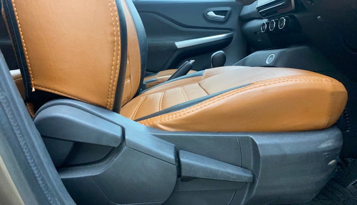 2024 Nissan MAGNITE XV Premium AMT, Petrol, Automatic, 18,038 km, Driver Side Adjustment Panel