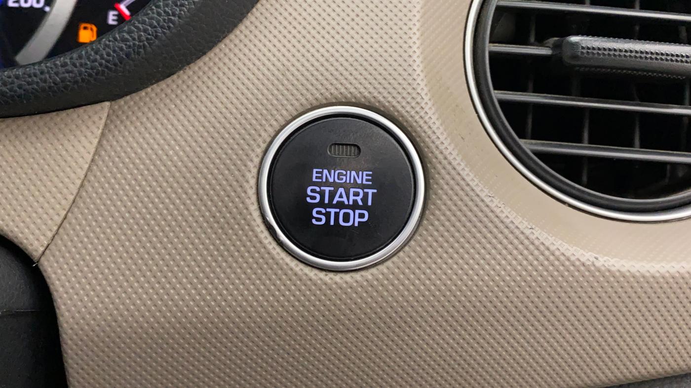 2016 Hyundai Grand i10 ASTA (O) AT 1.2 KAPPA VTVT, Petrol, Automatic, 1,02,243 km, Keyless Start/ Stop Button