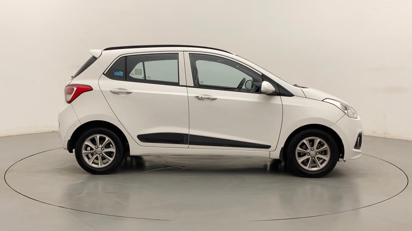 2016 Hyundai Grand i10 ASTA (O) AT 1.2 KAPPA VTVT, Petrol, Automatic, 1,02,243 km, Right Side View