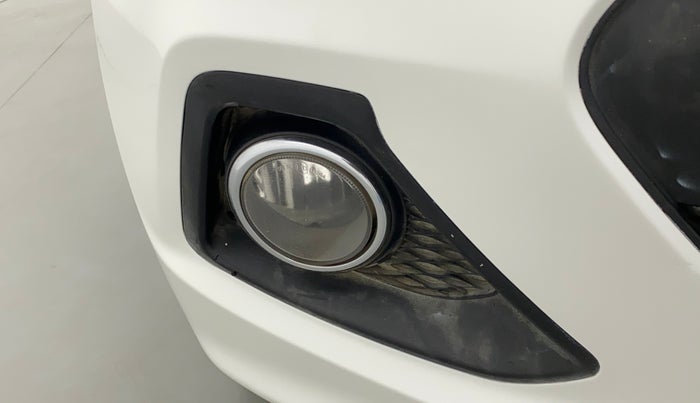 2016 Hyundai Grand i10 ASTA (O) AT 1.2 KAPPA VTVT, Petrol, Automatic, 1,02,243 km, Right fog light - Not working