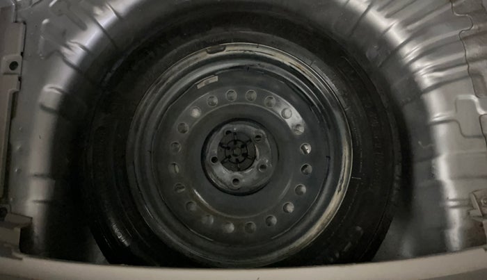 2022 Mahindra XUV300 W6 1.2 PETROL AMT, Petrol, Automatic, 89,973 km, Spare Tyre