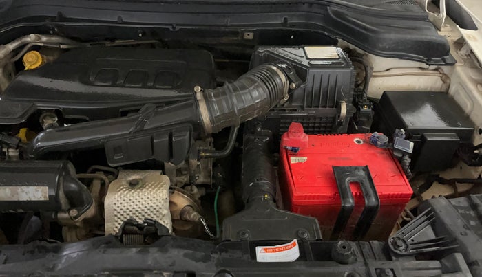 2022 Mahindra XUV300 W6 1.2 PETROL AMT, Petrol, Automatic, 89,973 km, Engine View - Left