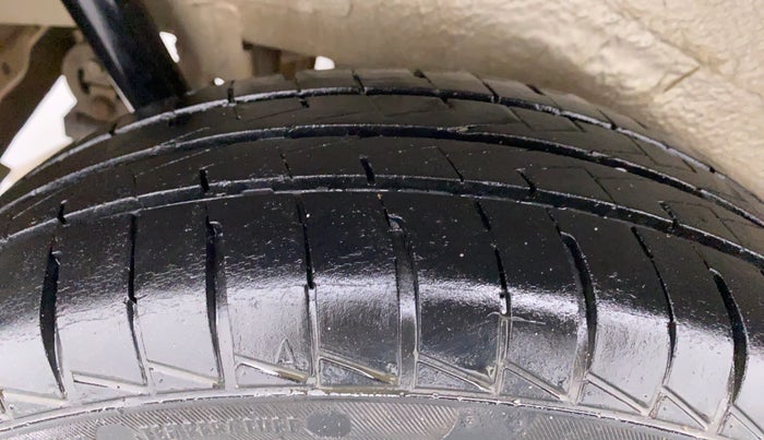 2014 Maruti Wagon R 1.0 VXI, Petrol, Manual, 76,342 km, Right Rear Tyre Tread