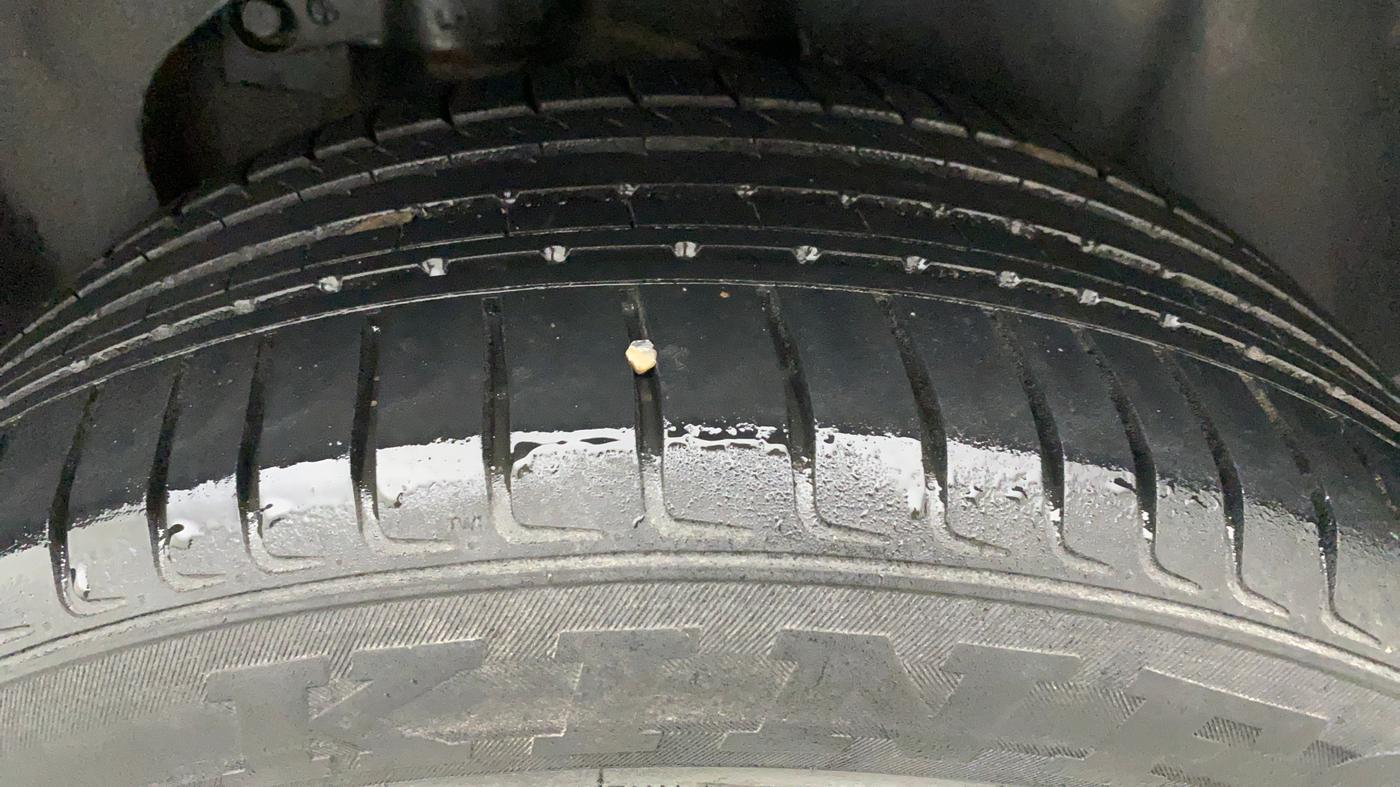 2020 Tata Harrier XZA PLUS 2.0L DARK EDITION, Diesel, Automatic, 85,969 km, Left Rear Tyre Tread