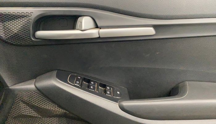 2023 KIA SELTOS HTE 1.5D IMT, Diesel, Manual, 86,261 km, Driver Side Door Panels Control