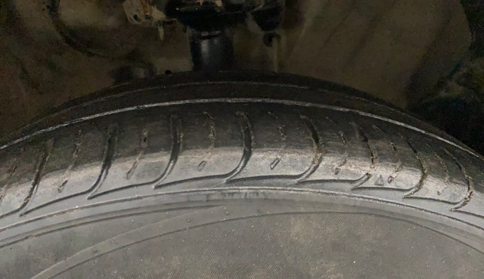 2023 KIA SELTOS HTE 1.5D IMT, Diesel, Manual, 86,261 km, Right Front Tyre Tread