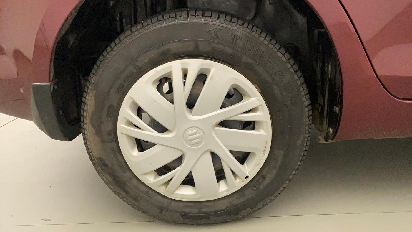 2016 Maruti Swift Dzire VXI, Petrol, Manual, 36,076 km, Right Rear Wheel