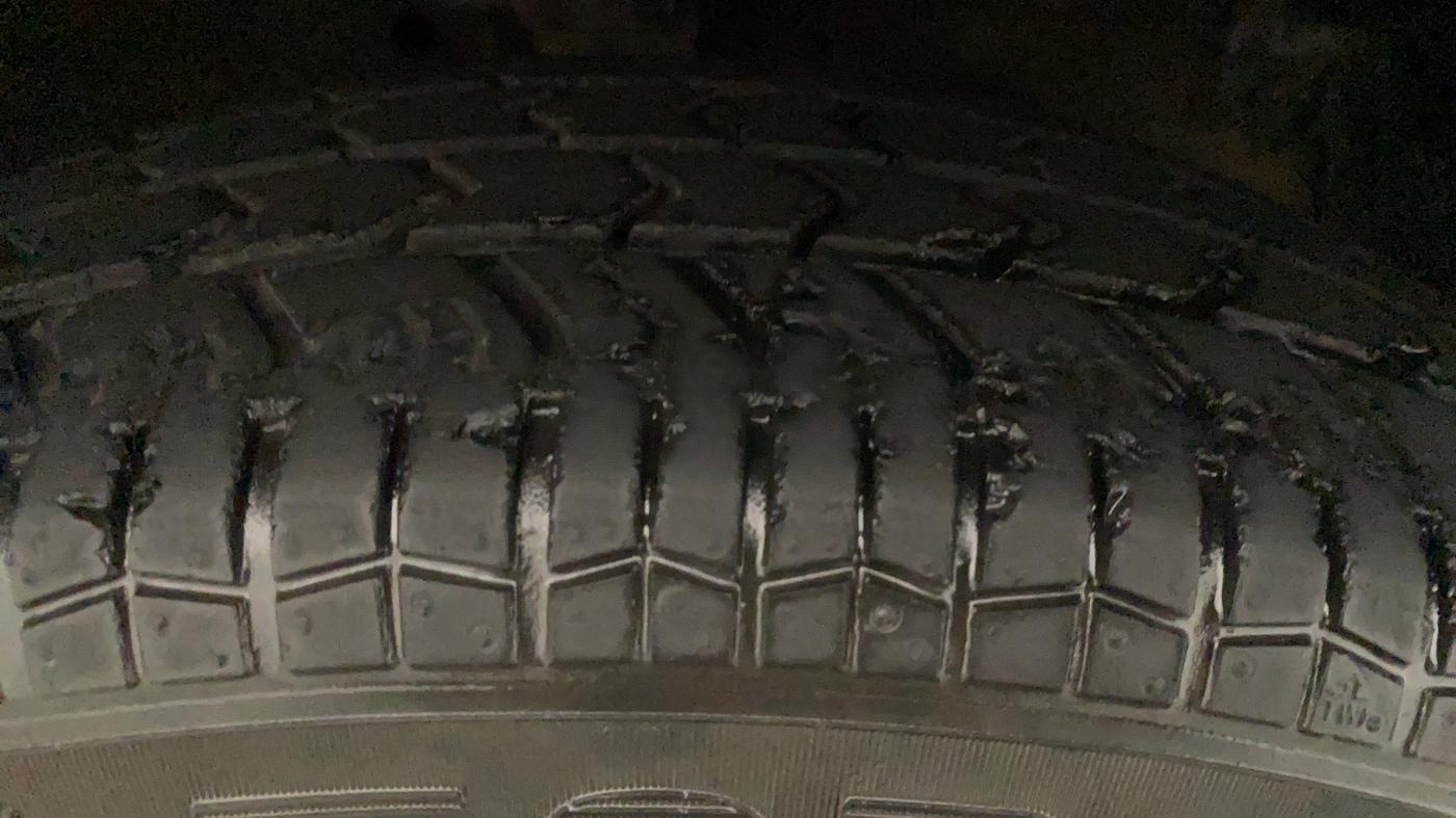 2016 Maruti Swift Dzire VXI, Petrol, Manual, 36,076 km, Left Front Tyre Tread